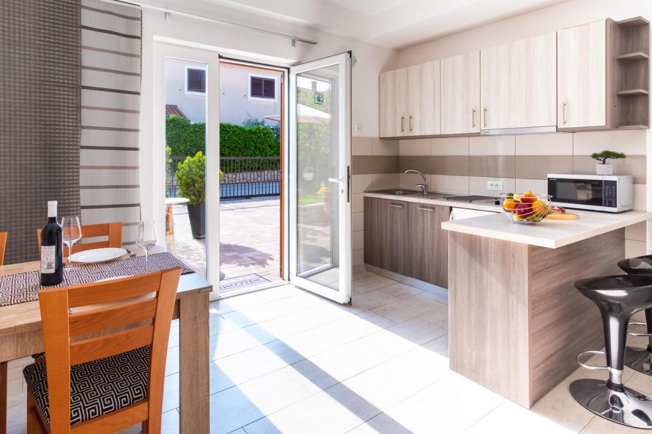 Apartmani Jolly Porec: Blizu Centra I Mora Ngoại thất bức ảnh